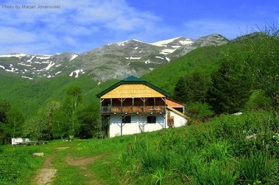 tours/Accommodation/hiking central massif accommodation 02